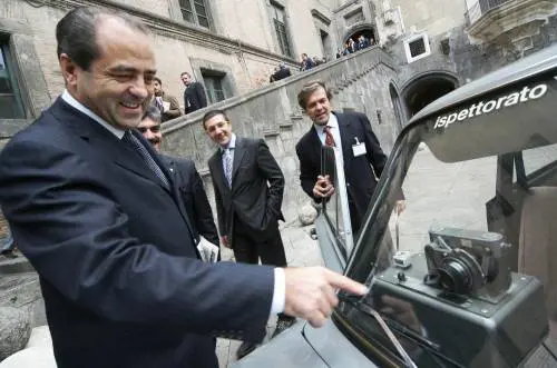 "De Magistris si candida con Di Pietro?"