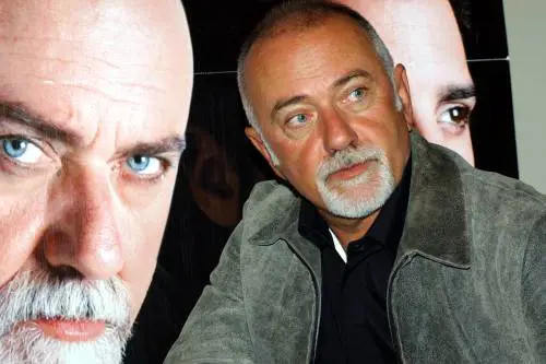 E a cena Faletti svela l’ultimo libro