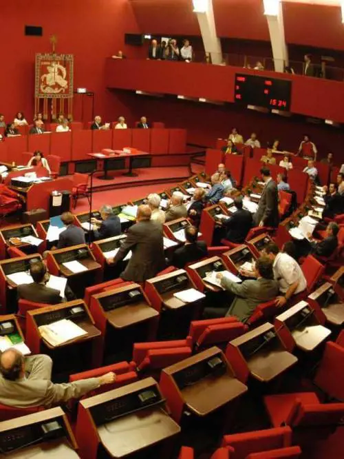 Commissione con gettone per raddoppiarsi il gettone