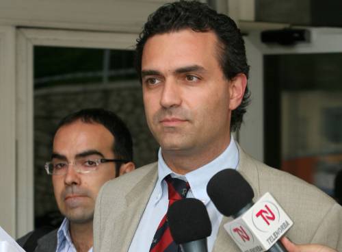 E De Magistris si ritrova indagato