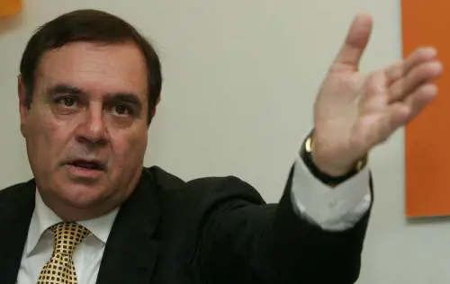 Mastella indagato a Roma 
"Toghe lontane dalla piazza"