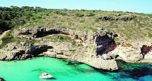 Giallo in alto mare: capitano italiano ucciso su uno yacht