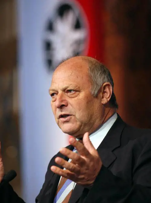 La Svp esulta, Durnwalder: "Benvenuti ladini". Galan: "Chi semina vento..."