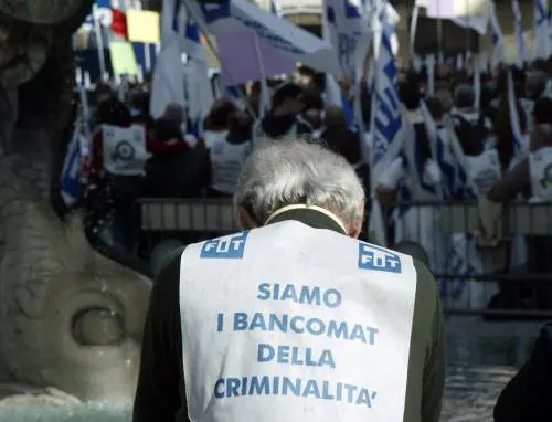 Sicurezza, tabaccai in piazza: "Abbandonati dallo Stato"