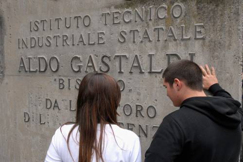 Genova, classe per soli "asini" 
E Fioroni manda gli ispettori