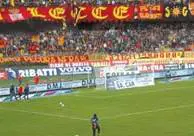 Il magazziniere del Lecce muore 
allo stadio. Colpito da un fulmine