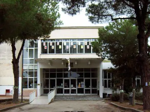 "A scuola lo prendevano in giro" 
Un 14enne si impicca a Ischia