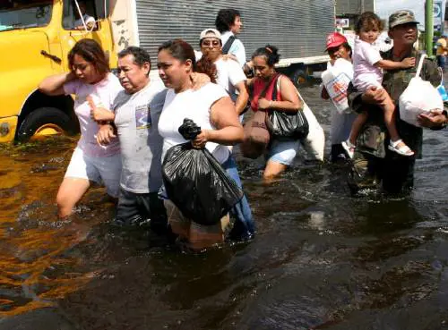 Inondazioni in Messico: 1 milione sott'acqua