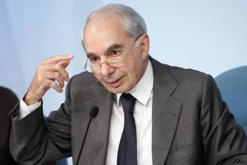 Espulsioni, Amato cede a Rifondazione sui giudici di pace