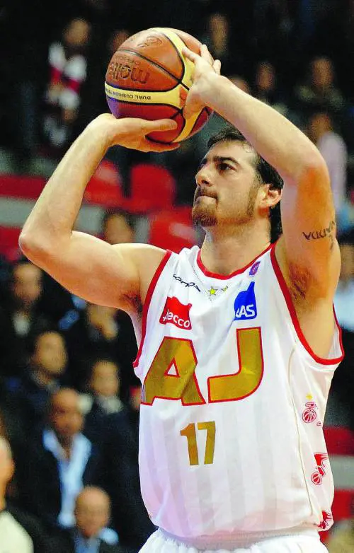 LArmani apre le ali per risollevarsi