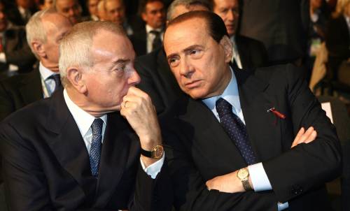 Berlusconi: "Governo poco in sella, subito al voto"