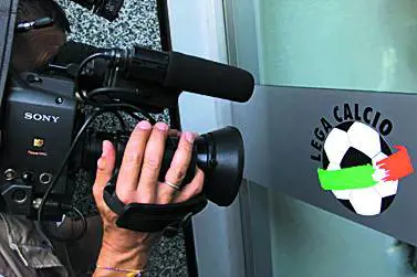 Calcio, via libera dal cdm 
al decreto sui diritti tv