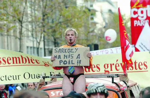 Lo sciopero paralizza la Francia ma Sarkozy non cede ai sindacati