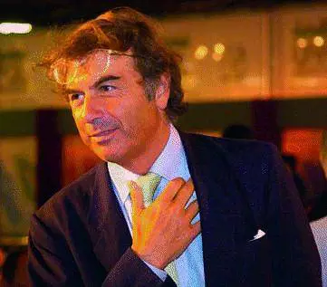 Aziende di subacquea  «nuotano» in gruppo