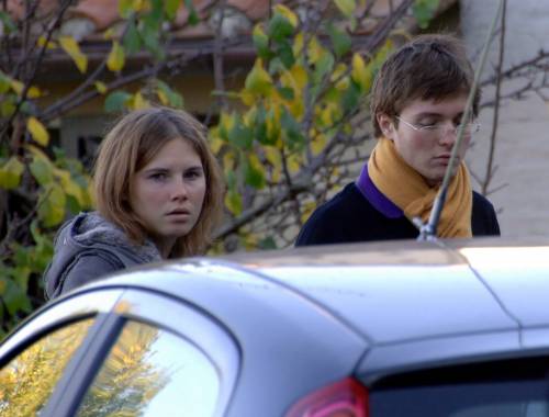 Perugia, ci sono i dna 
di Meredith e Amanda 
sul coltello di Sollecito