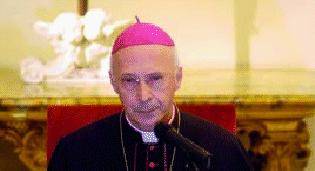 Monsignor Bagnasco non si fa «arruolare»