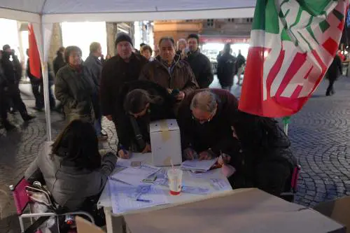 Un plebiscito contro Prodi. Hanno firmato in 8 milioni