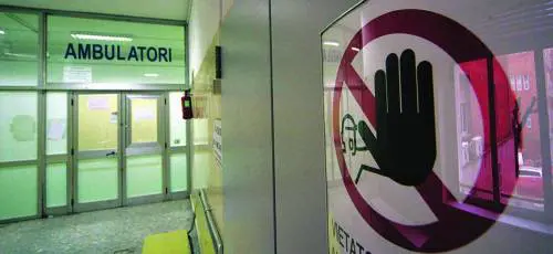 Taglio ai laboratori: scompariranno in 25