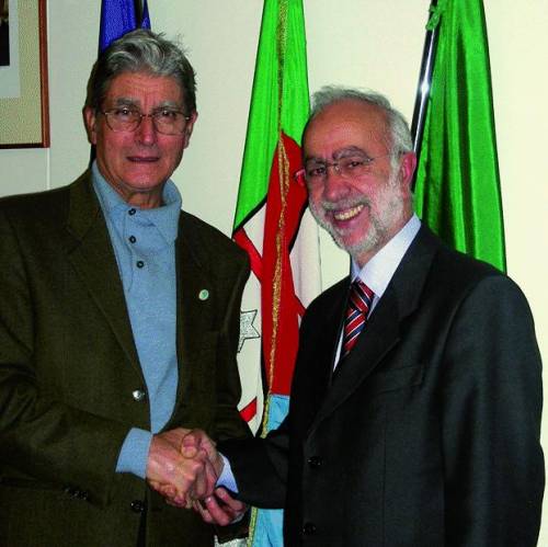 Ecco l’offesa alla città che il sindaco tollera