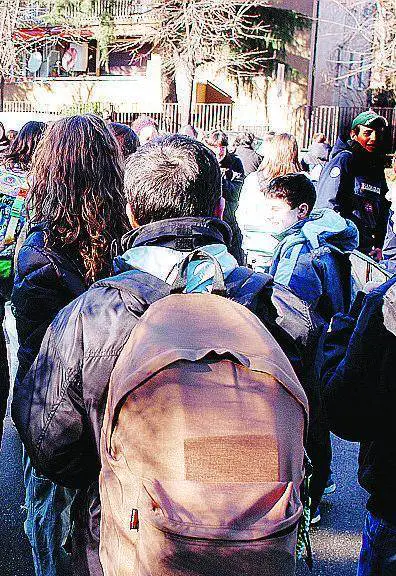 Schiaffi e minacce sul cellulare: due «bulli» in manette allEinstein