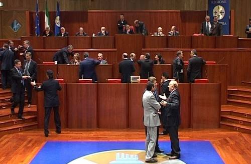Calabria, un eletto ogni 230 abitanti