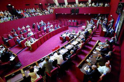 La Sala rossa s’incendia sul gettone