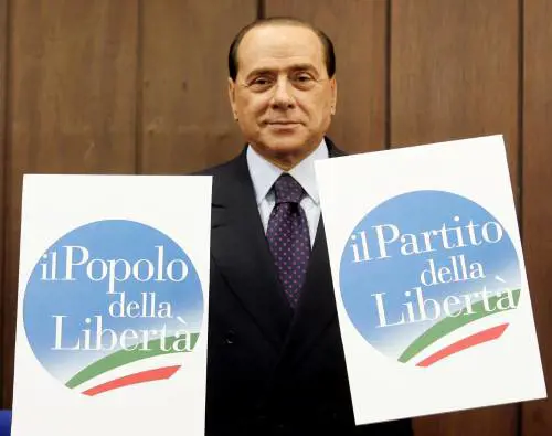 Pdl, Berlusconi: primarie per il nome
 
Sondaggio: vota e scegli anche tu