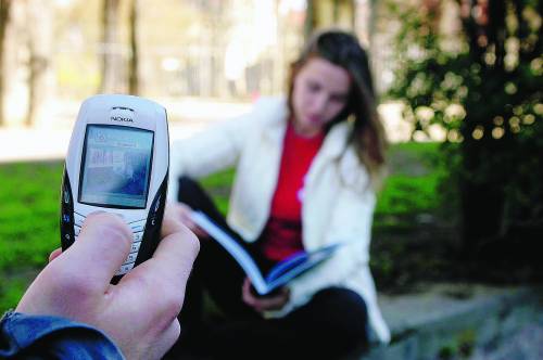 Ferrara, bruciano la scuola  
e filmano tutto col cellulare