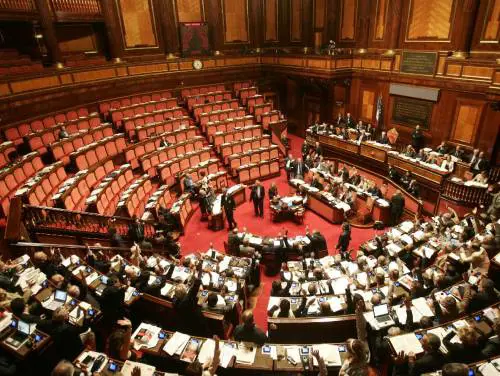Sicurezza, l'Unione barcolla al Senato 
Napolitano: "Fare scelte condivise"