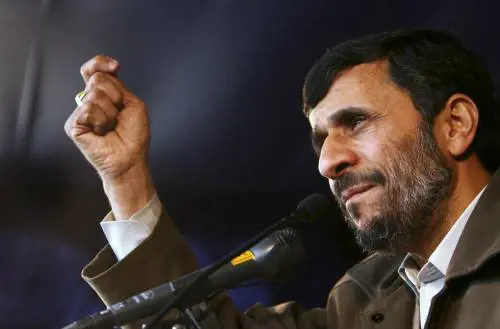 Rapporto Usa, Ahmadinejad 
esulta: "Una vittoria per noi"