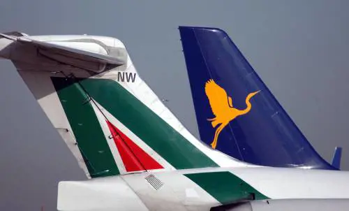 Alitalia, il cda rinvia al 18 
Offerta Singapore Airlines