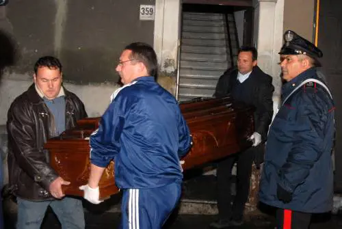 Acireale, tragedia in famiglia 
Sgozza convivente e bimbo