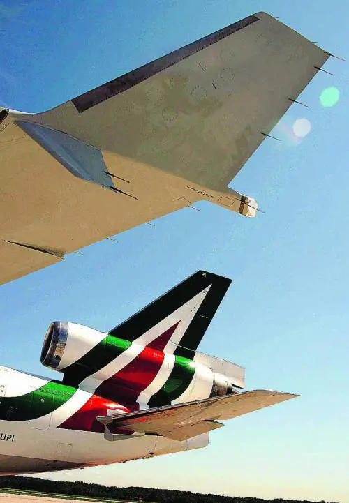 Alitalia, il governo impone altri 3 giorni di agonia