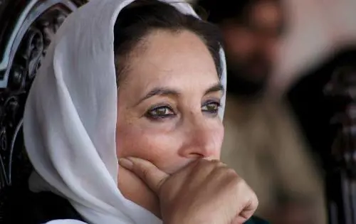 Pakistan, assassinata Benazir Bhutto 
Scontri e disordini in tutto il Paese 
