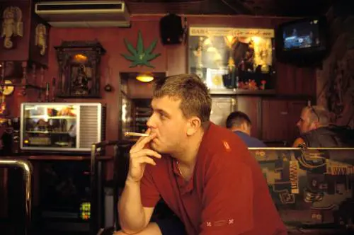 Olanda, poliziotti in rivolta contro i divieti:  
"Vogliamo poterci drogare fuori servizio"