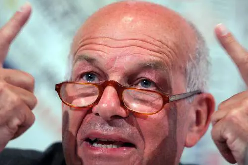 Bertinotti: "L'ultima chance di Prodi? Cambiare il programma"