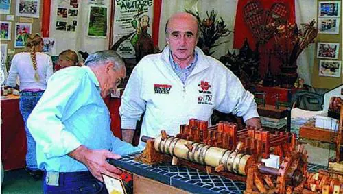 AllAcquasanta, dove impastare la carta è un gioco da ragazzi