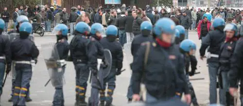 Prodi ora interviene: "Affrontare il problema per sempre"