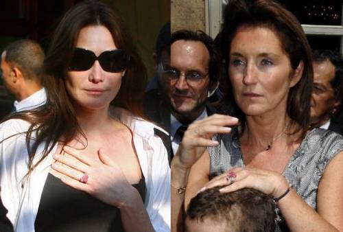 Sarkozy regala alla Bruni un anello uguale a quello che aveva Cecilia