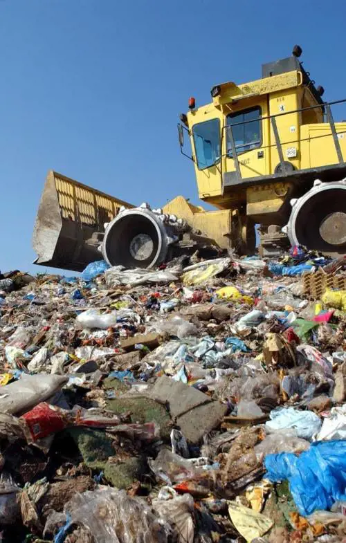 UNA POLITICA DA BRUCIARE