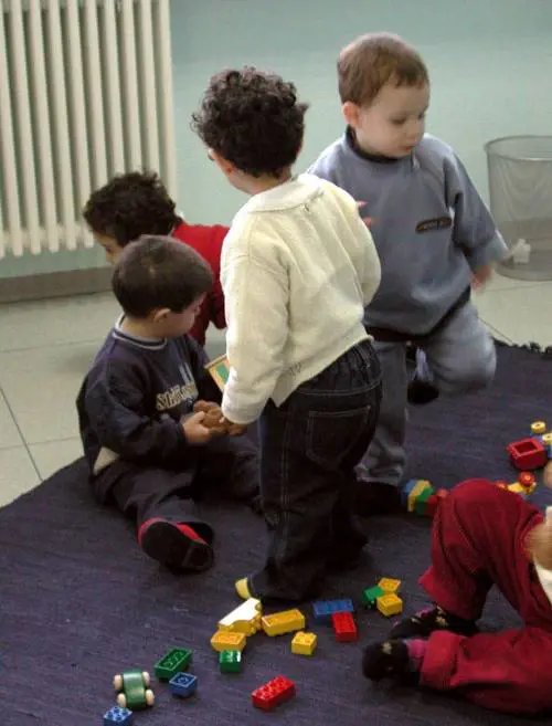 Odissea di una mamma per iscriversi allasilo