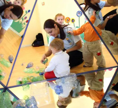 Vincenzi, la prof interrogata in aula sullasilo