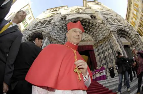 Bagnasco: "L'Italia è allo sfascio" 
Prodi: "Mai detto di evitare la Sapienza"