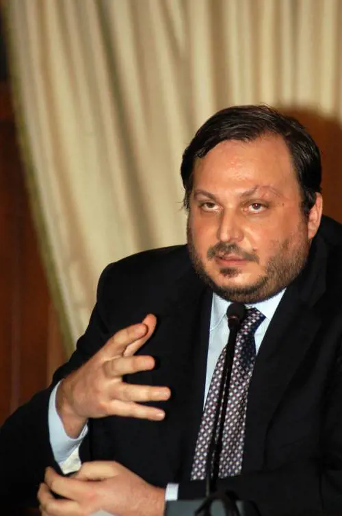 Tonini: "Siamo ostaggi di minoranze e veti"