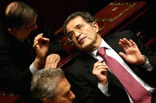 Governo, la Camera vota la fiducia 
I ministri: "Andrà fino in fondo"