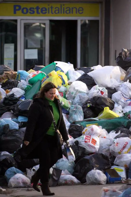 Rifiuti, Napoli a lezione  
da 60 esperti "munnezzologi"