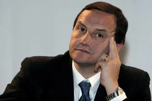 Baccini cerca di far paura a Casini 
Bertinotti si candida contro Veltroni