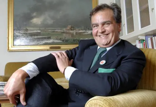 Calderoli: "La mia legge-porcata? È perfetta per tornare alle urne"