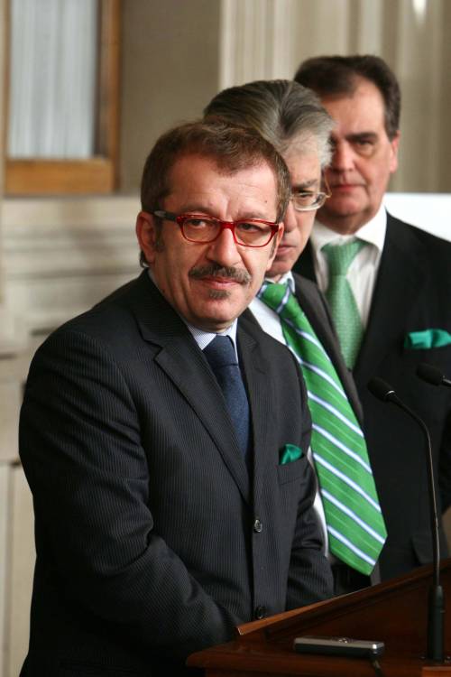 La Lega sull’Aventino: "Se c’è il governicchio lasciamo le Camere"