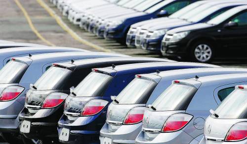 Auto, parte male l’anno vendite in calo del 7,3% Gli incentivi fanno flop